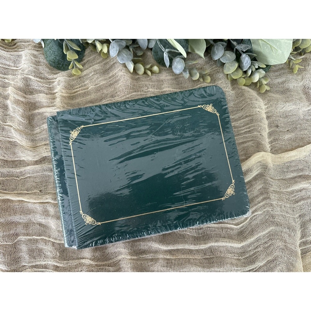 New Creative Memories Small Scrapbook 8" x 6" Gold Foil Expandable‎